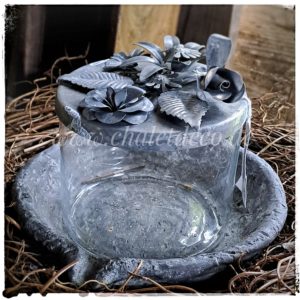 Glasdose mit floral verziertem Metalldeckel – Chic Antique Vintage-Stil