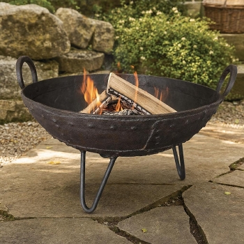 Feuerschale Antiquité aus Metall in rustikaler Optik, 59×55×39 cm.